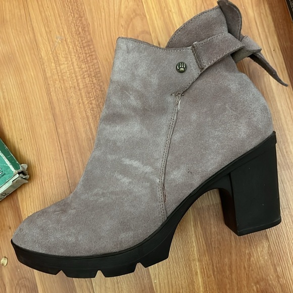 Bearpaw Pink/Tan Chelsea Eden Heeled Suede Boots Women Size 10 - Picture 4 of 7